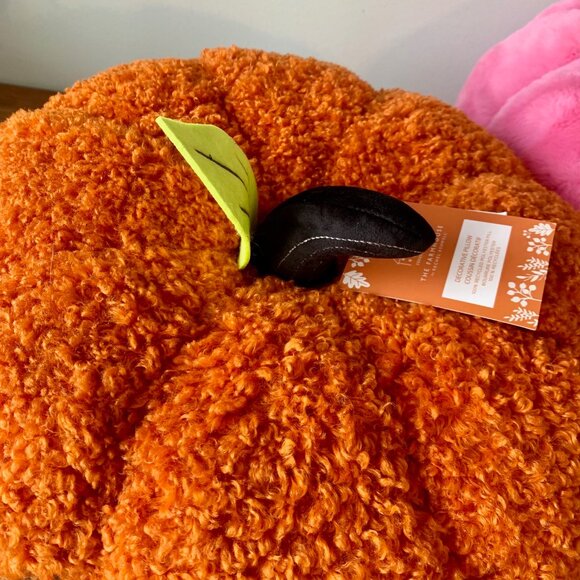 NEW The Farmhouse Orange Sherpa Fleece Pumpkin Jack o Lantern Pillow - Picture 2 of 3